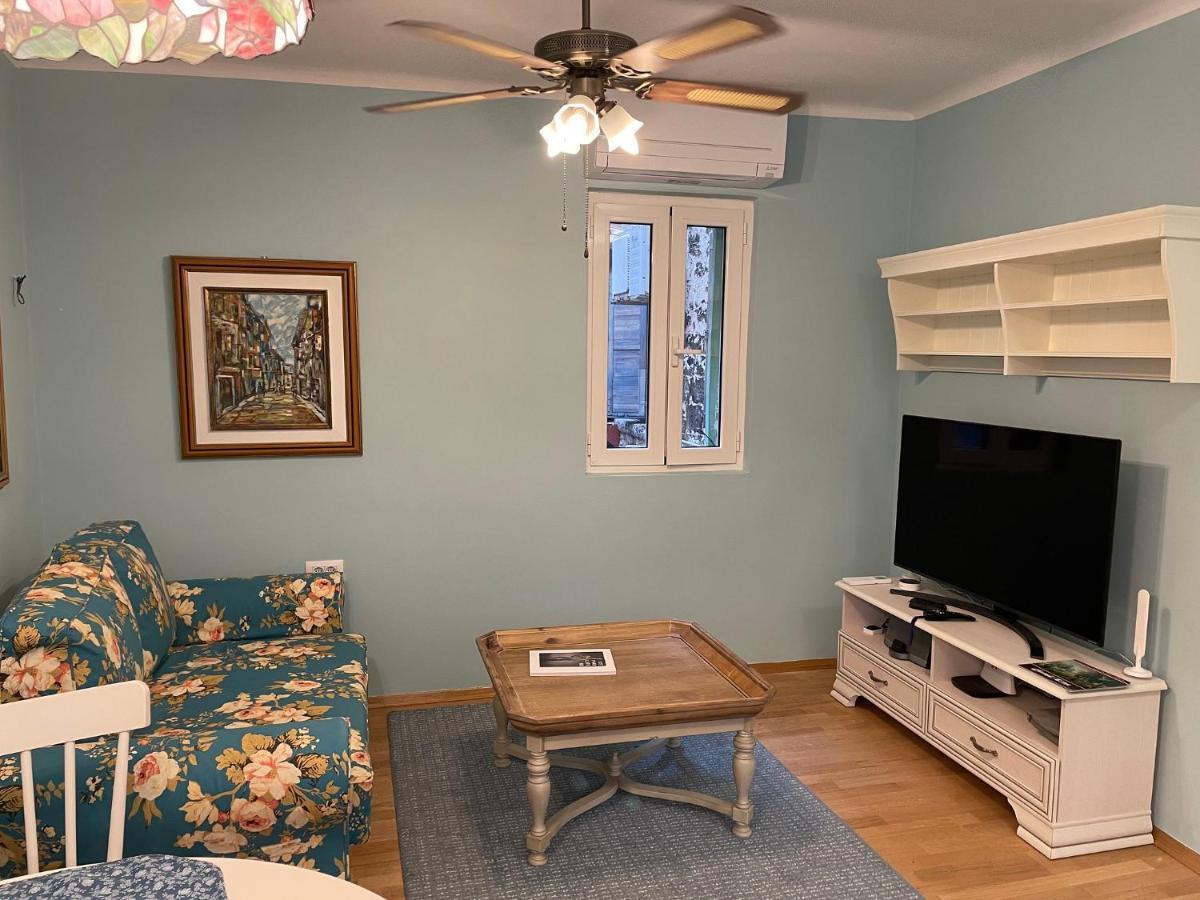 Studio Apartment Sweet Dreams Rovigno Esterno foto