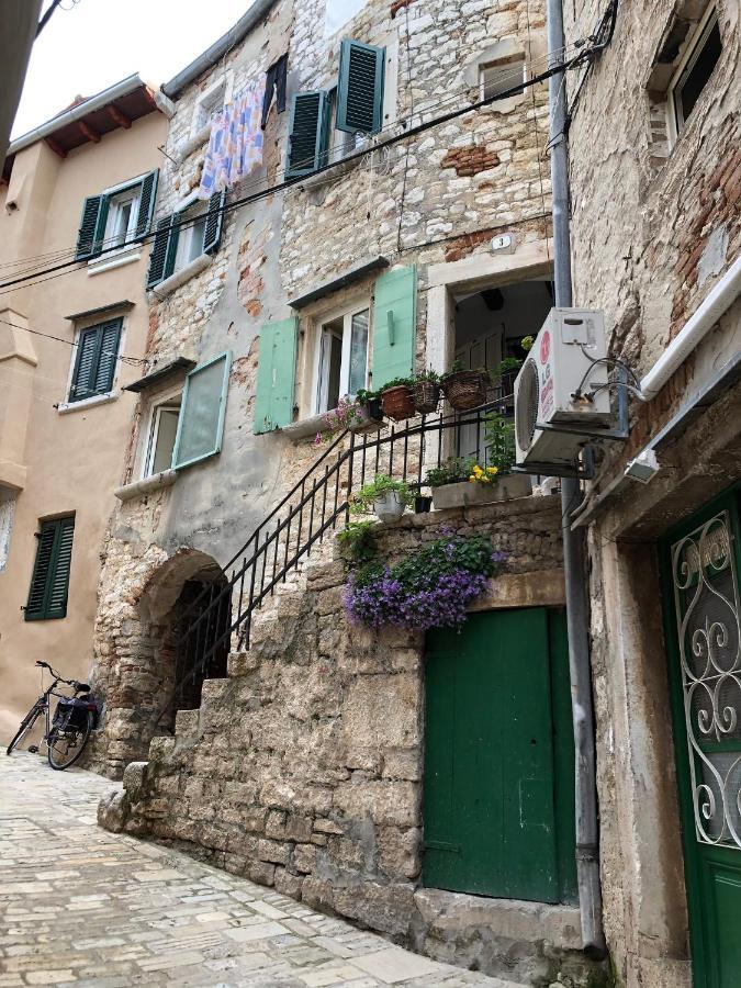 Studio Apartment Sweet Dreams Rovigno Esterno foto